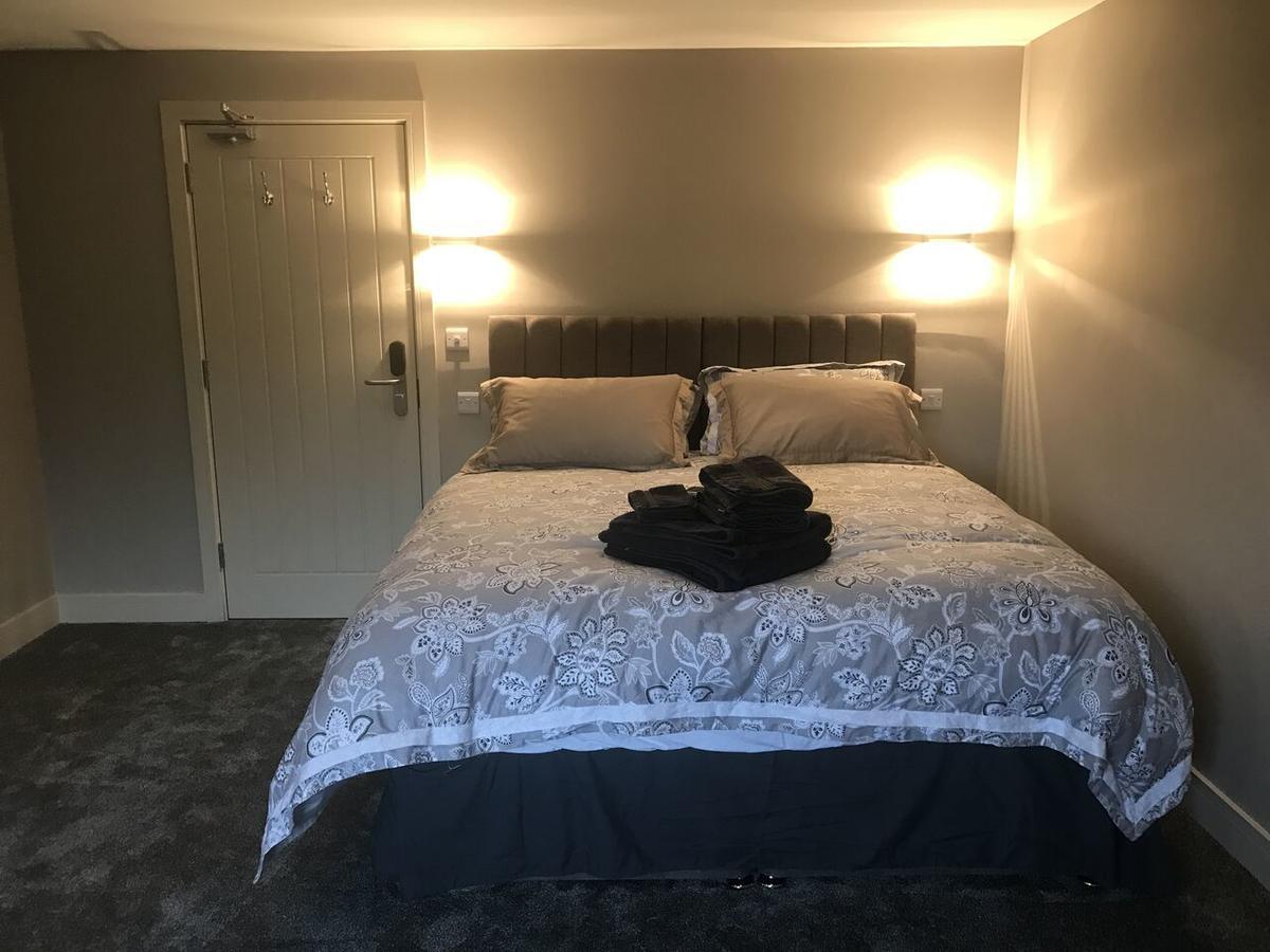 Eccleshall Bed And Breakfast ภายนอก รูปภาพ